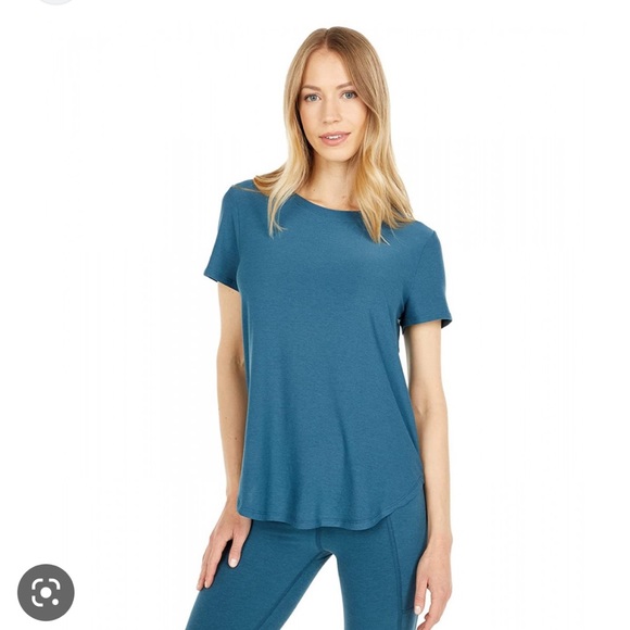 Beyond Yoga Tops - Beyond Yoga On the Down Low Tee, size small, stellar blue heather, NWT